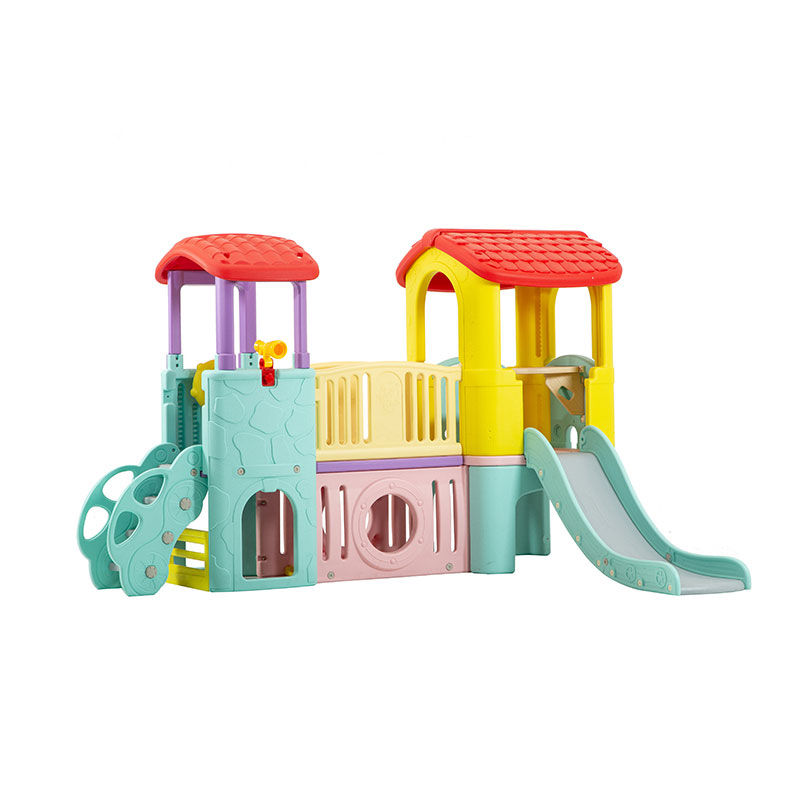 Children's plastic play castle