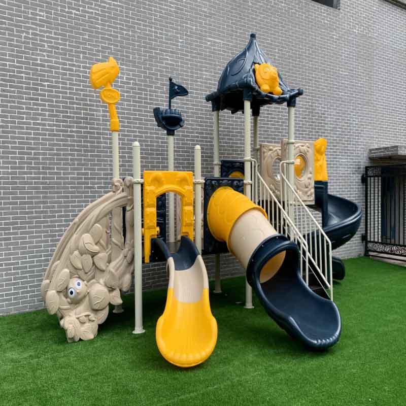 How to choose outdoor playground